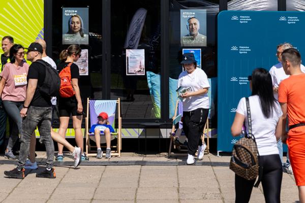 Over the summer of 2024, the EU’s Cancer Mission Bus visited 15 locations across Lithuania, Poland and Romania. © European Commission, 2024